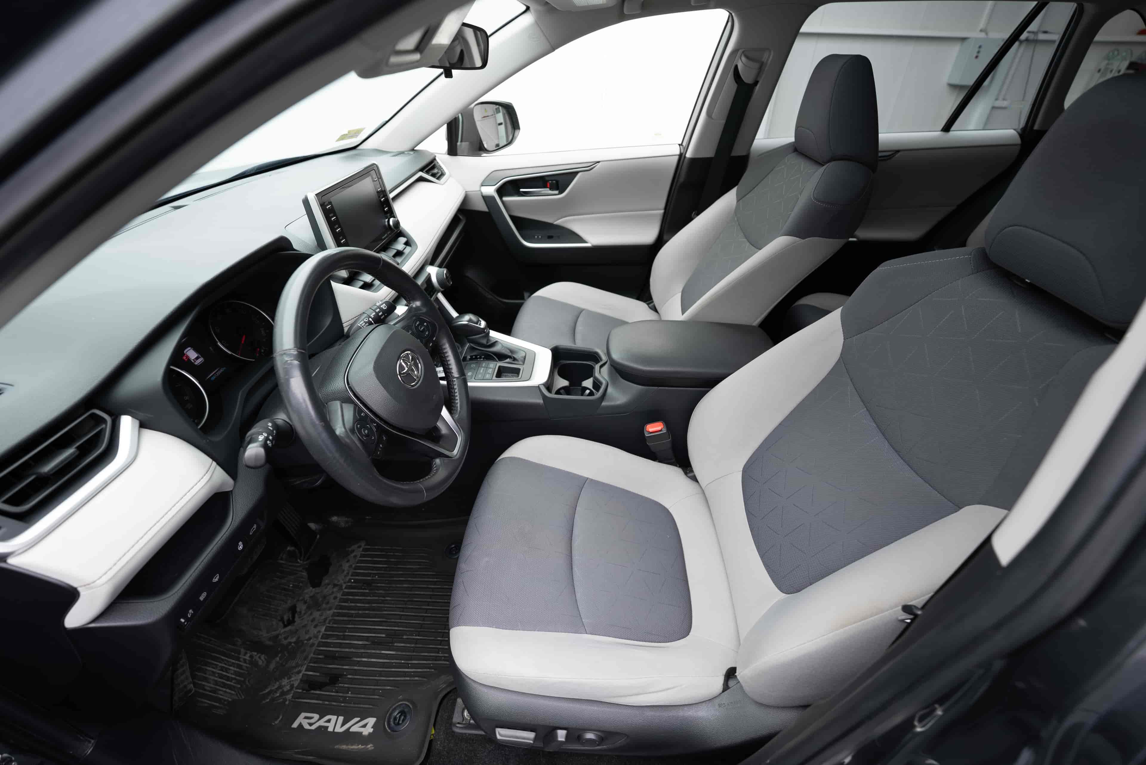 TOYOTA RAV4 - 10