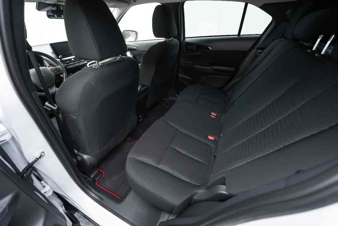 MITSUBISHI Eclipse Cross - 8