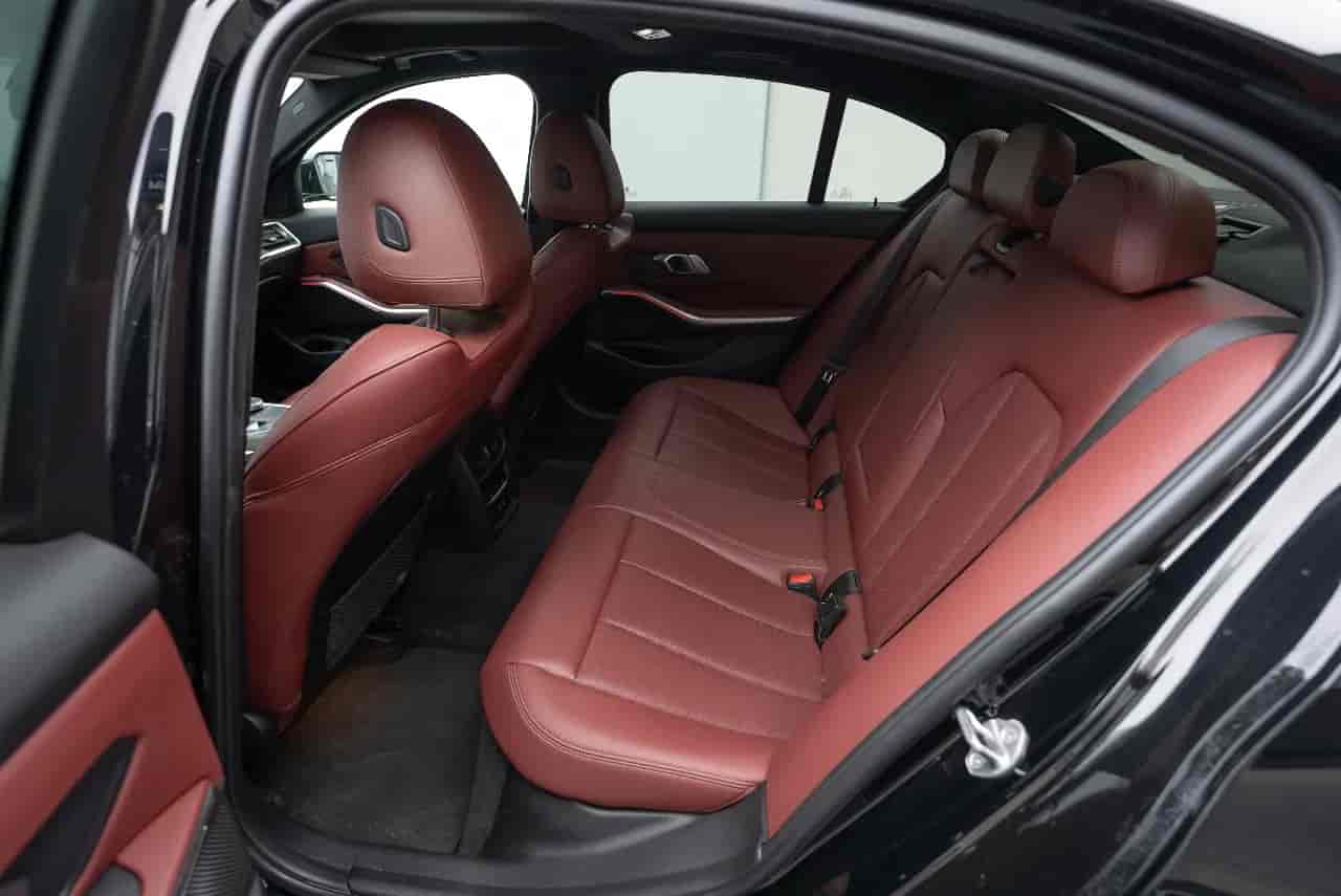 BMW 3-Series - 8