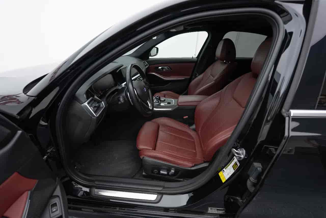 BMW 3-Series - 10