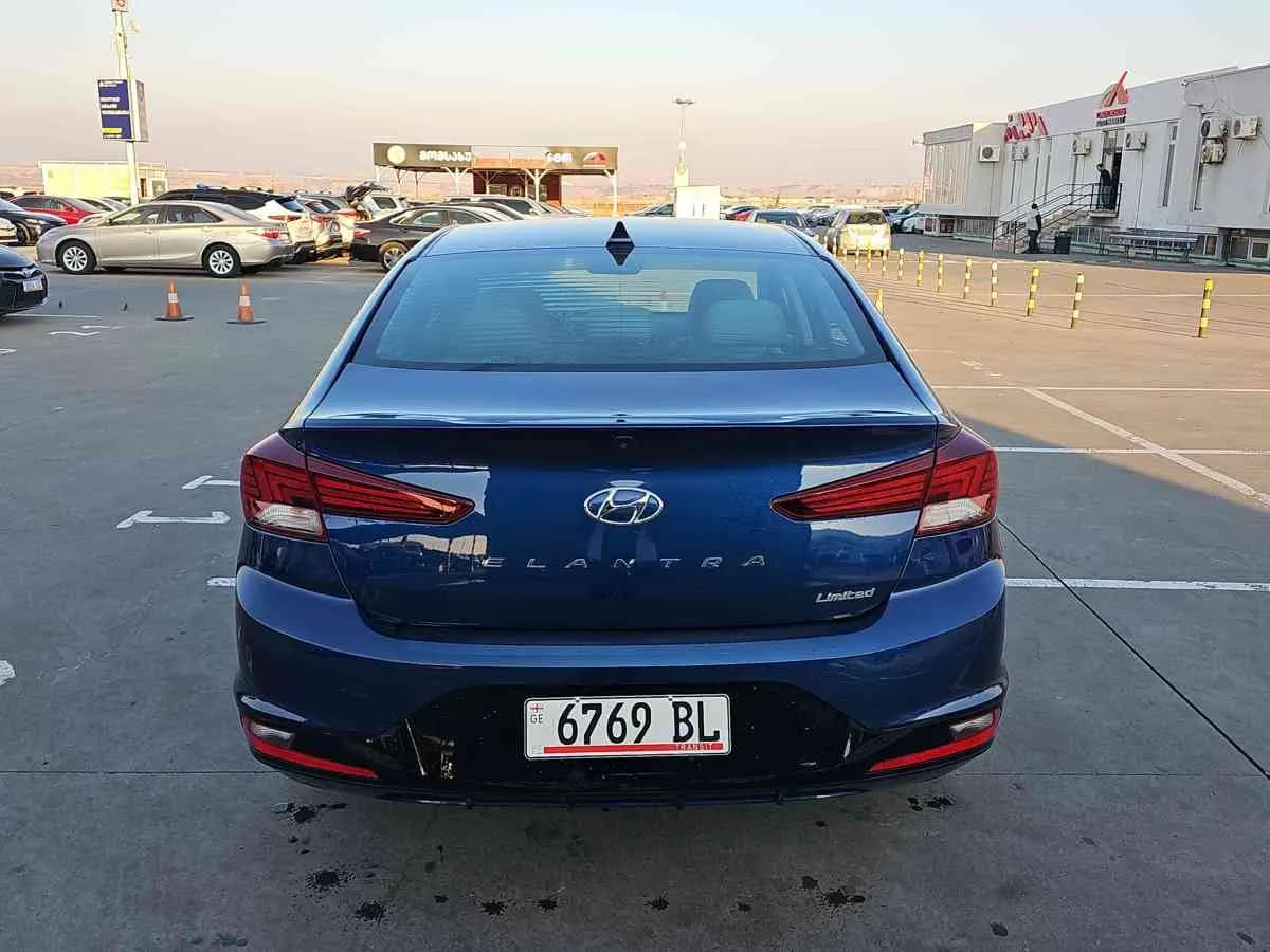 HYUNDAI Elantra - 5