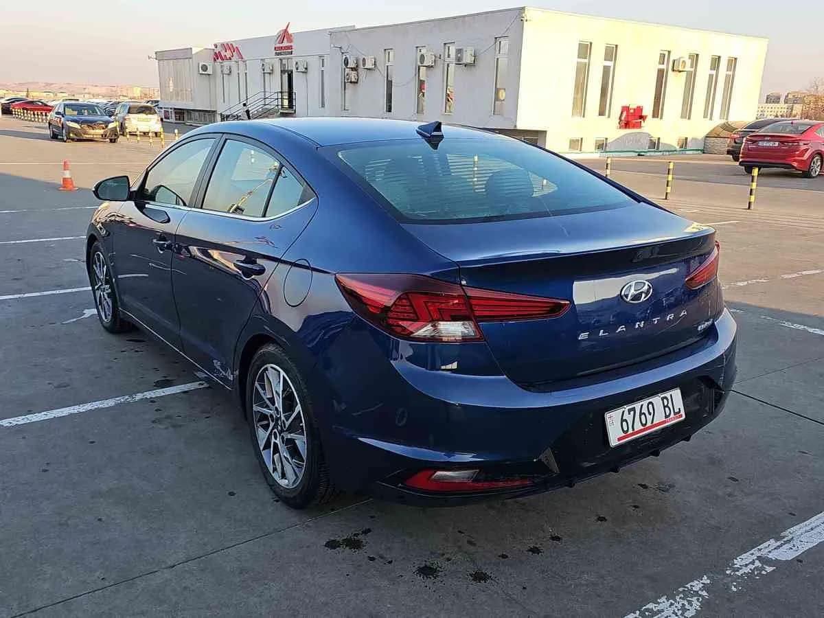 HYUNDAI Elantra - 6