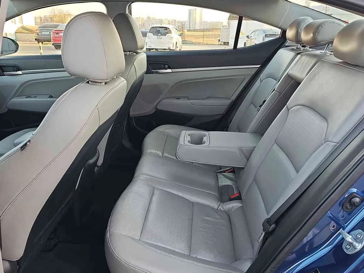 HYUNDAI Elantra - 7