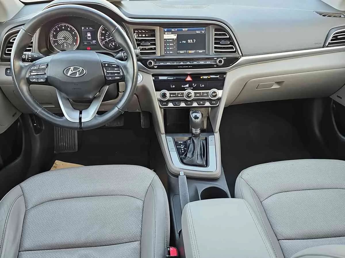 HYUNDAI Elantra - 8