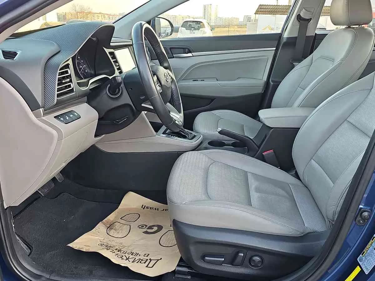 HYUNDAI Elantra - 9