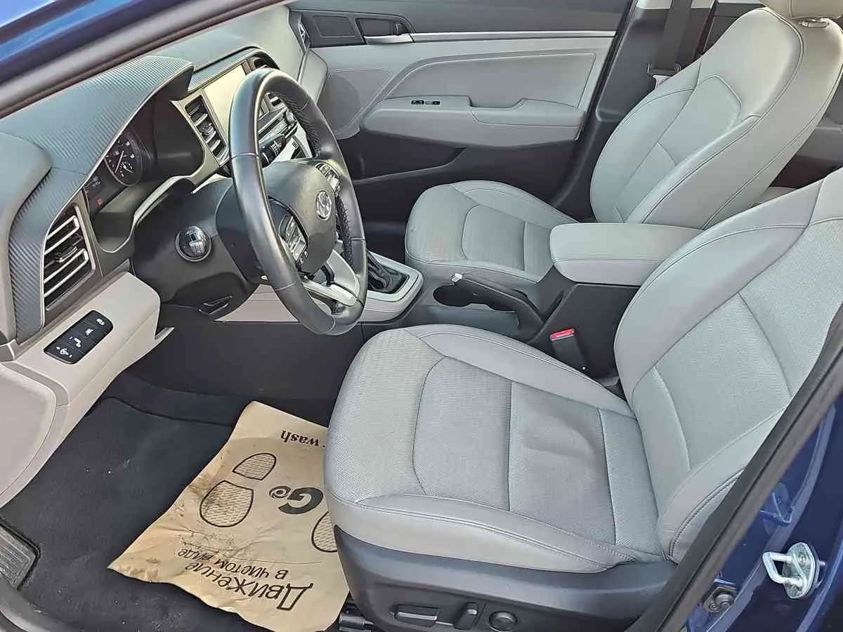 HYUNDAI Elantra - 10