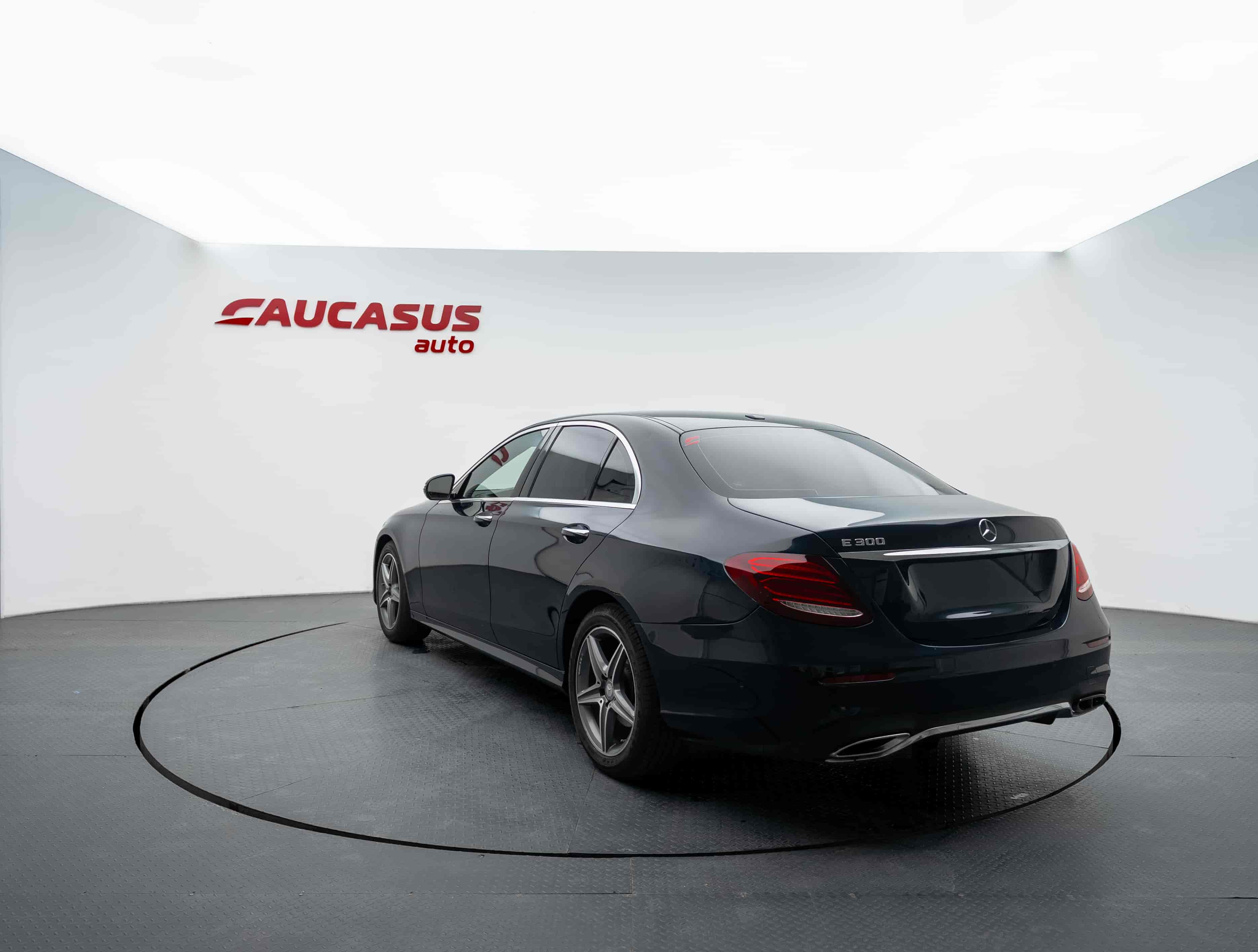 MERCEDES-BENZ E-Class - 6