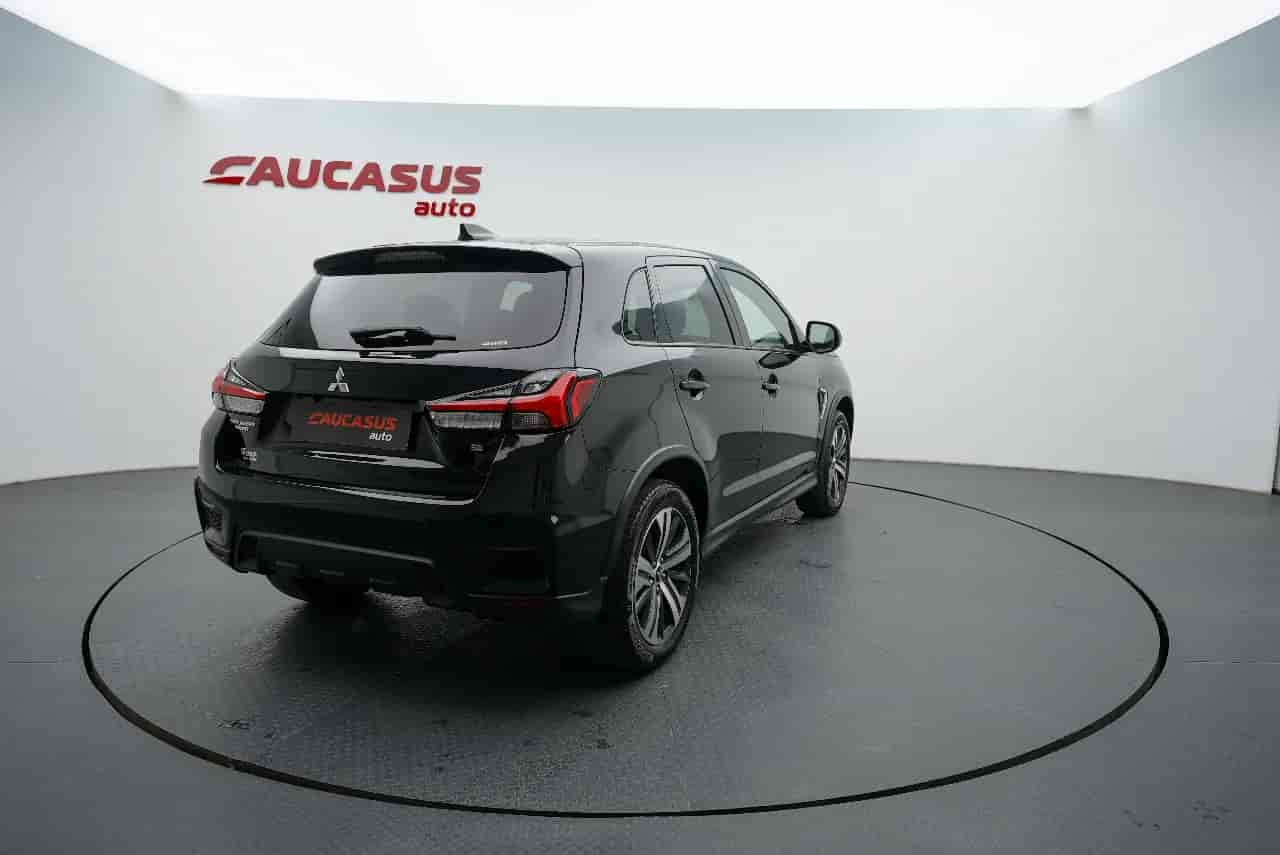 MITSUBISHI Outlander Sport - 4