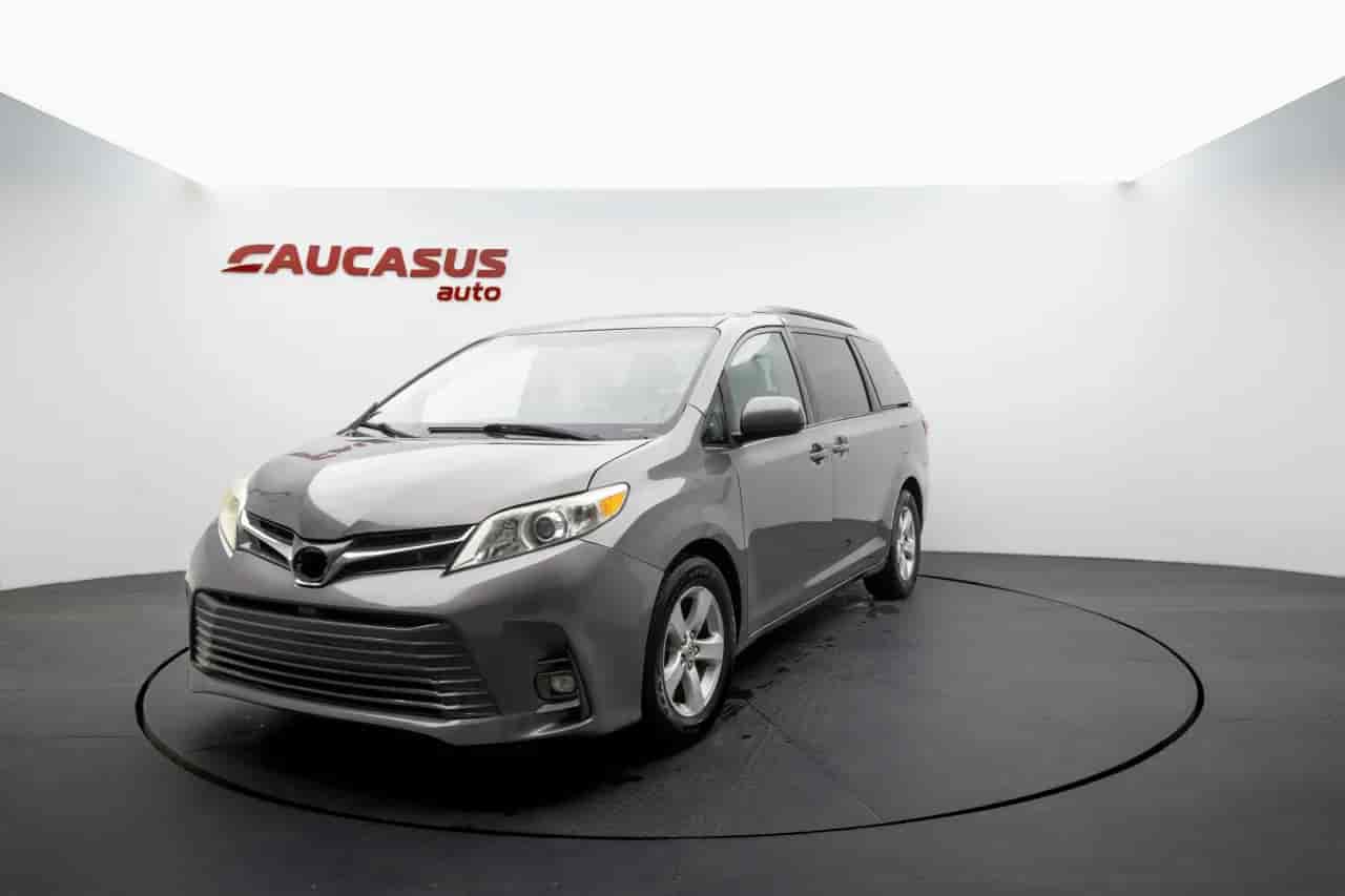 TOYOTA Sienna - 1