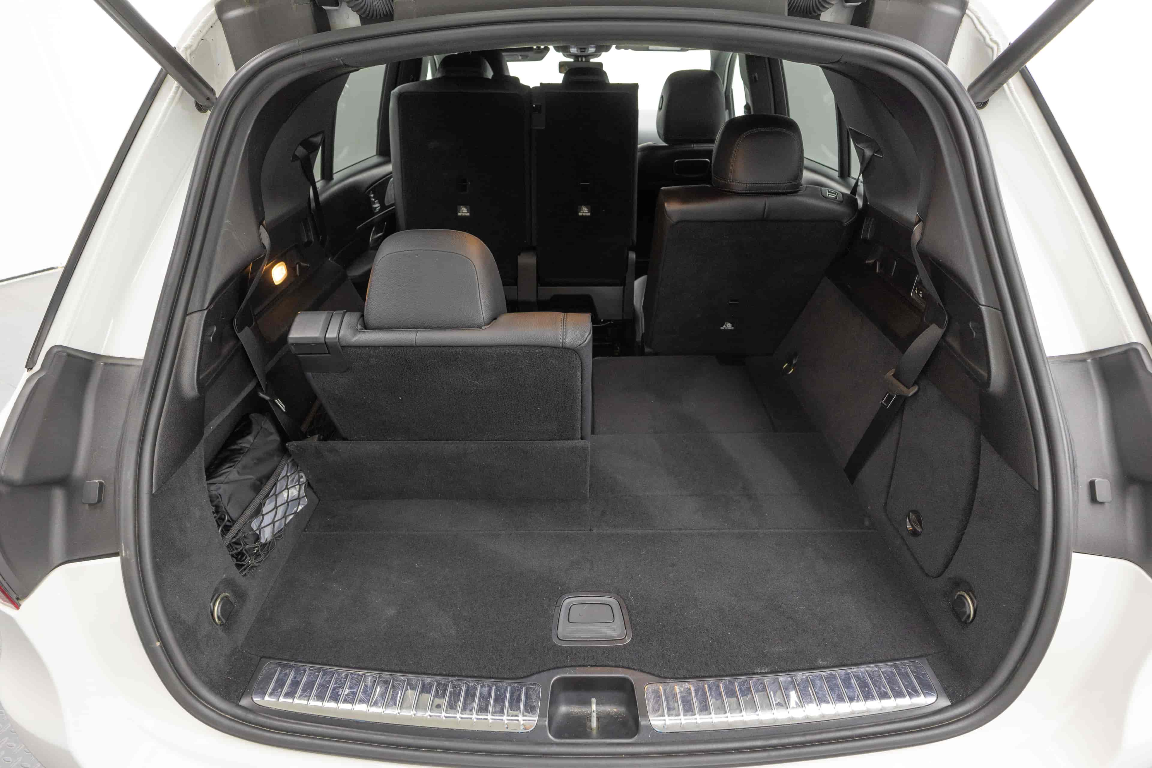 MERCEDES-BENZ E-Class - 7