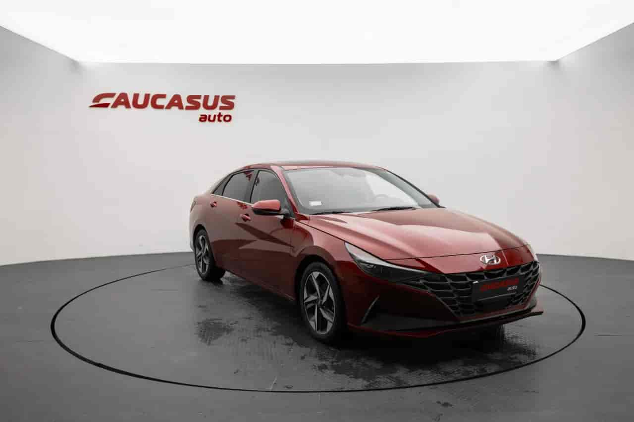 HYUNDAI Elantra - 3