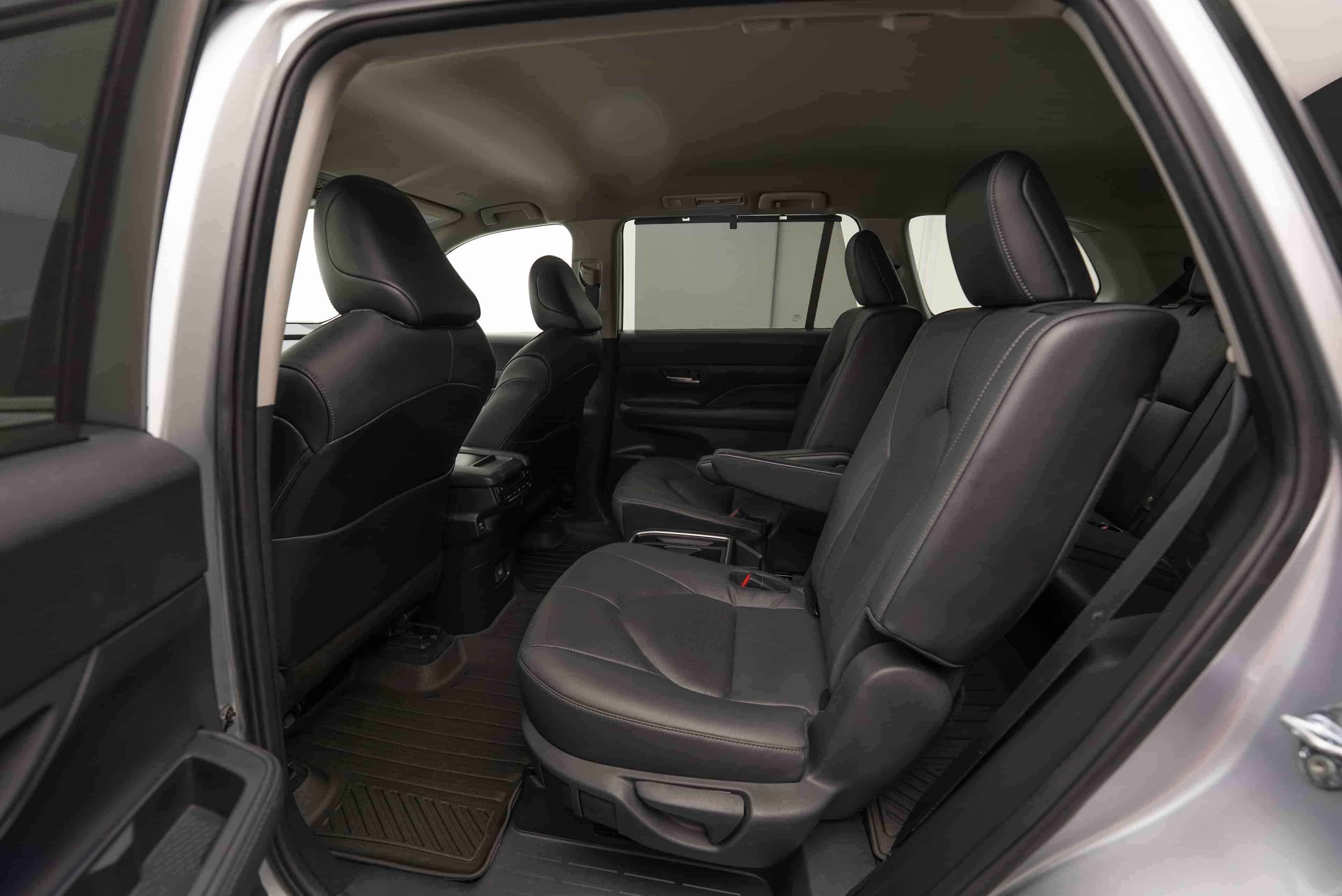 TOYOTA Grand Highlander - 8