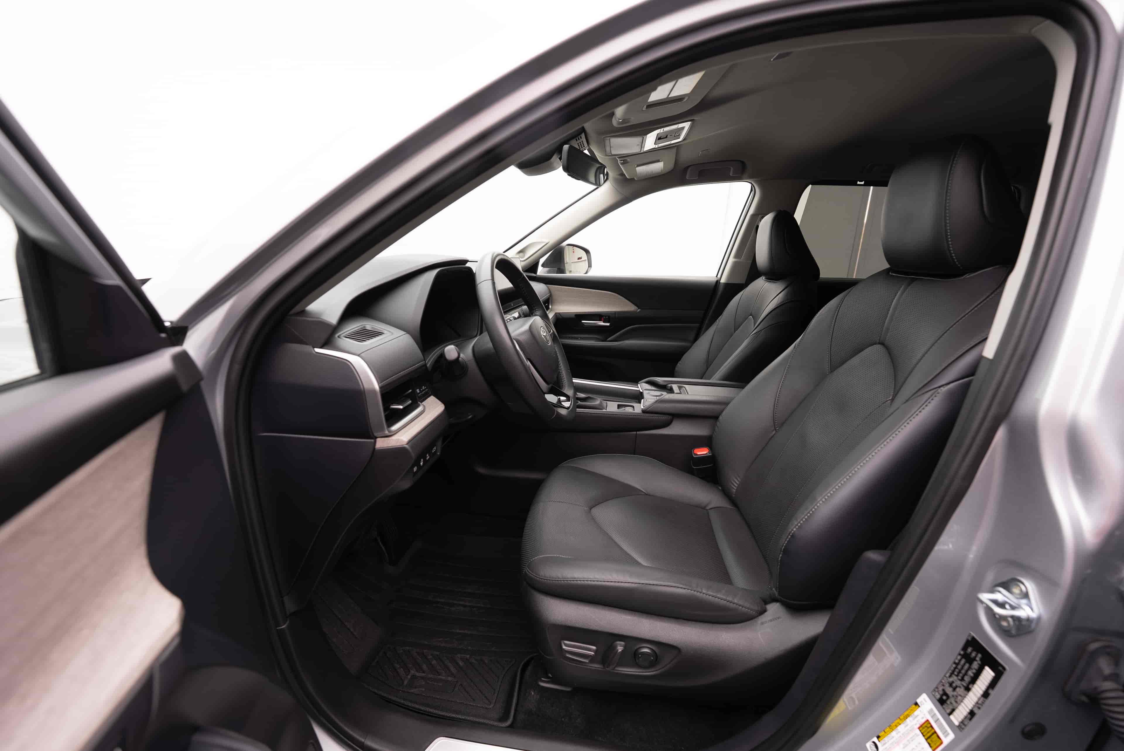 TOYOTA Grand Highlander - 10