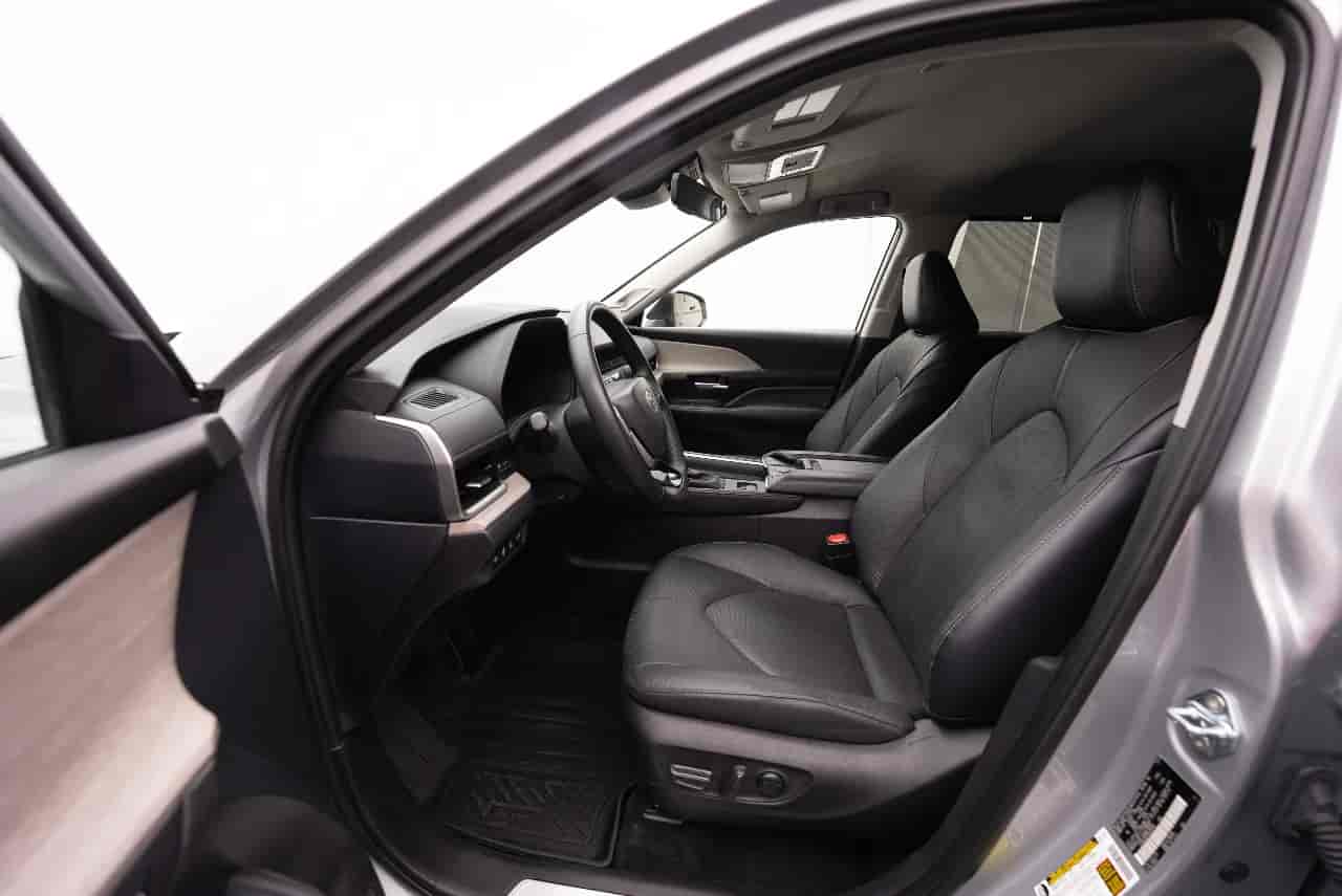 TOYOTA Grand Highlander - 10