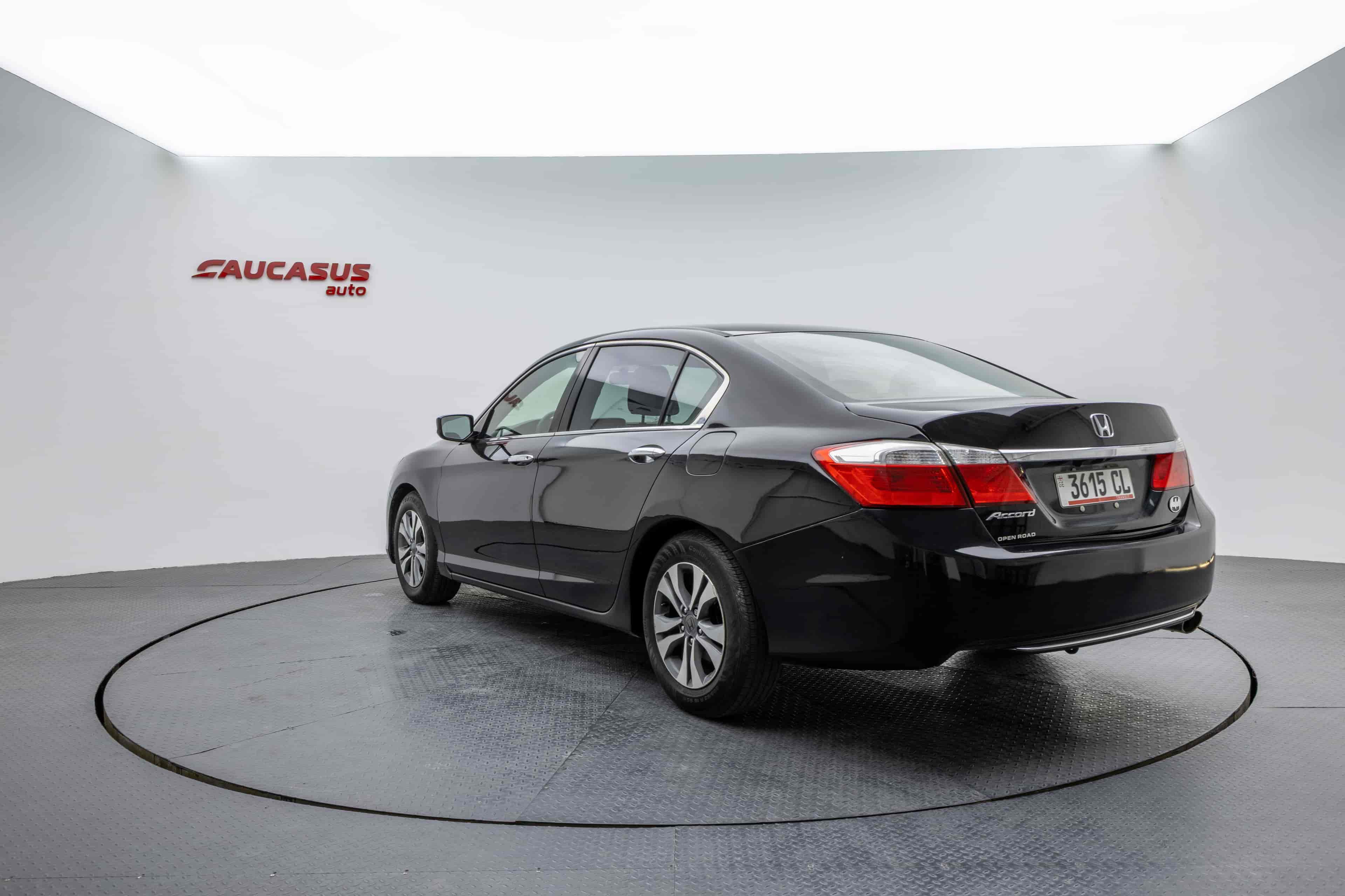 HONDA Accord - 4