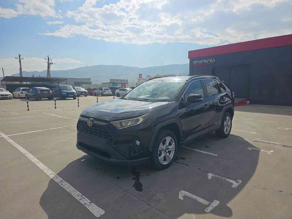 TOYOTA RAV4 - 1