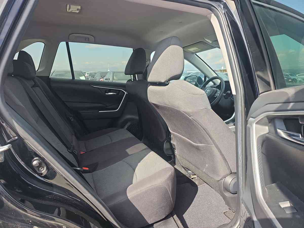 TOYOTA RAV4 - 5