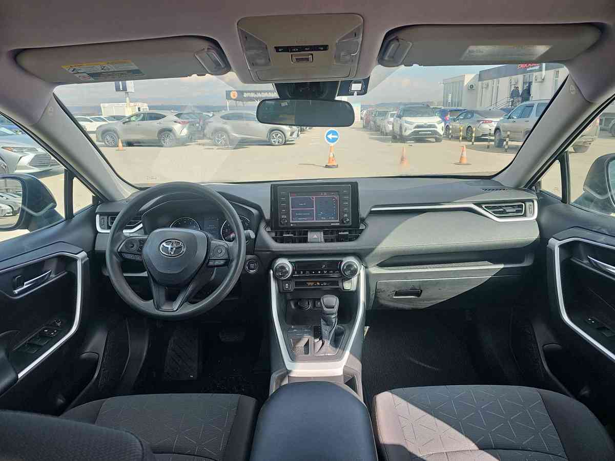 TOYOTA RAV4 - 6