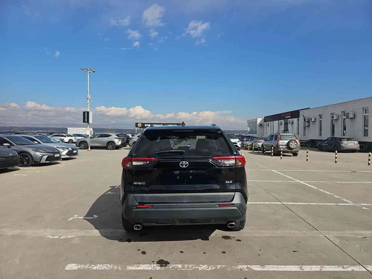 TOYOTA RAV4 - 8