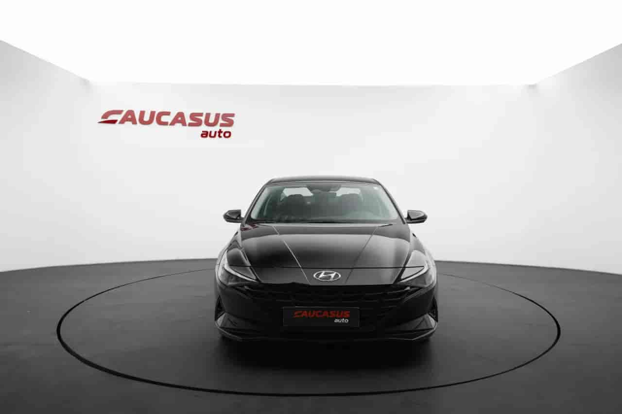 HYUNDAI Elantra - 2
