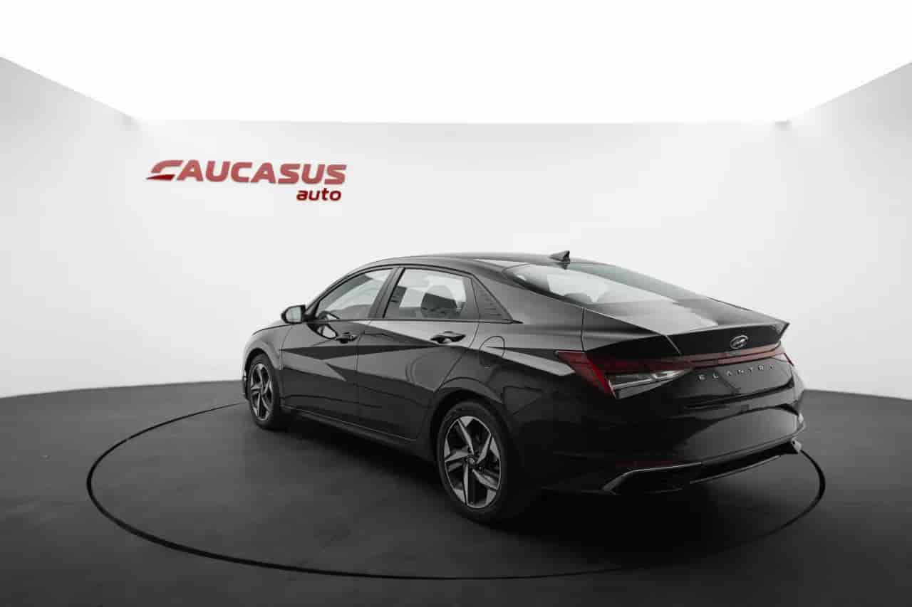 HYUNDAI Elantra - 6