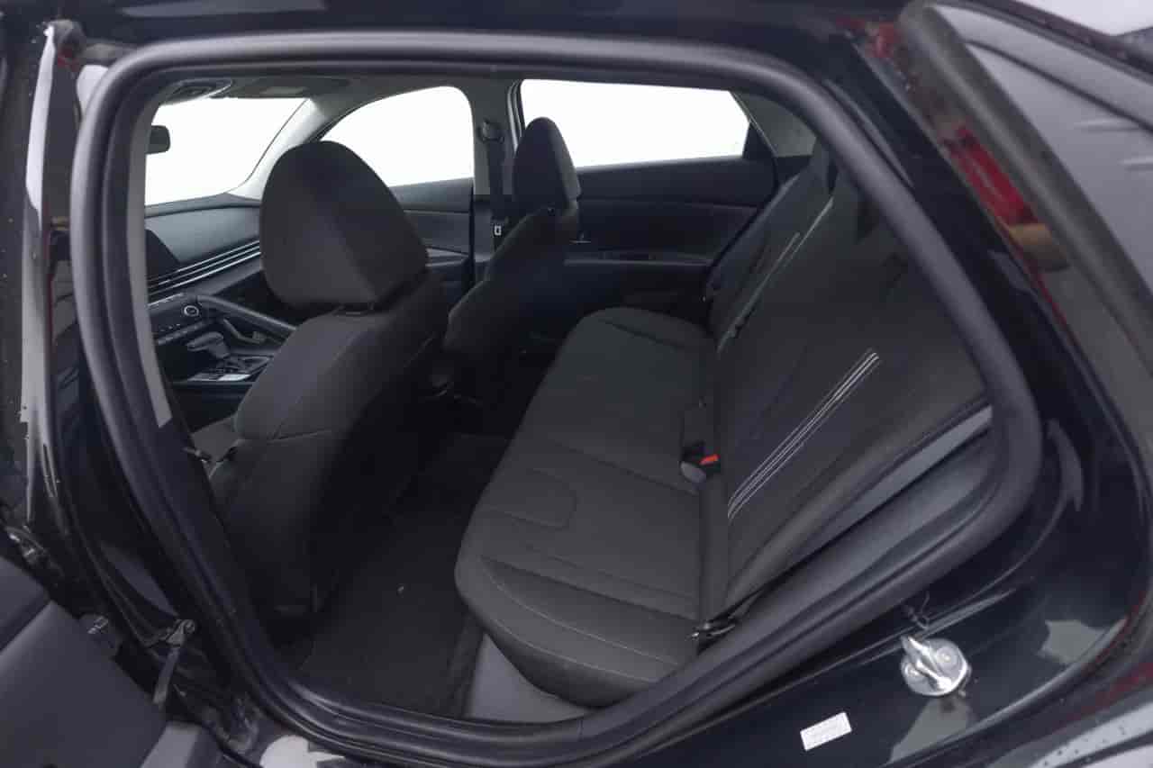 HYUNDAI Elantra - 8