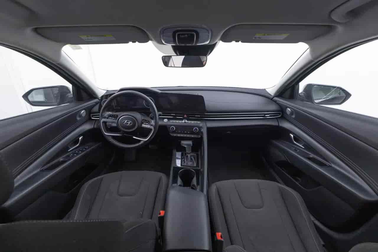 HYUNDAI Elantra - 9
