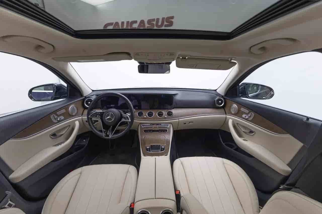 MERCEDES-BENZ E-Class - 9
