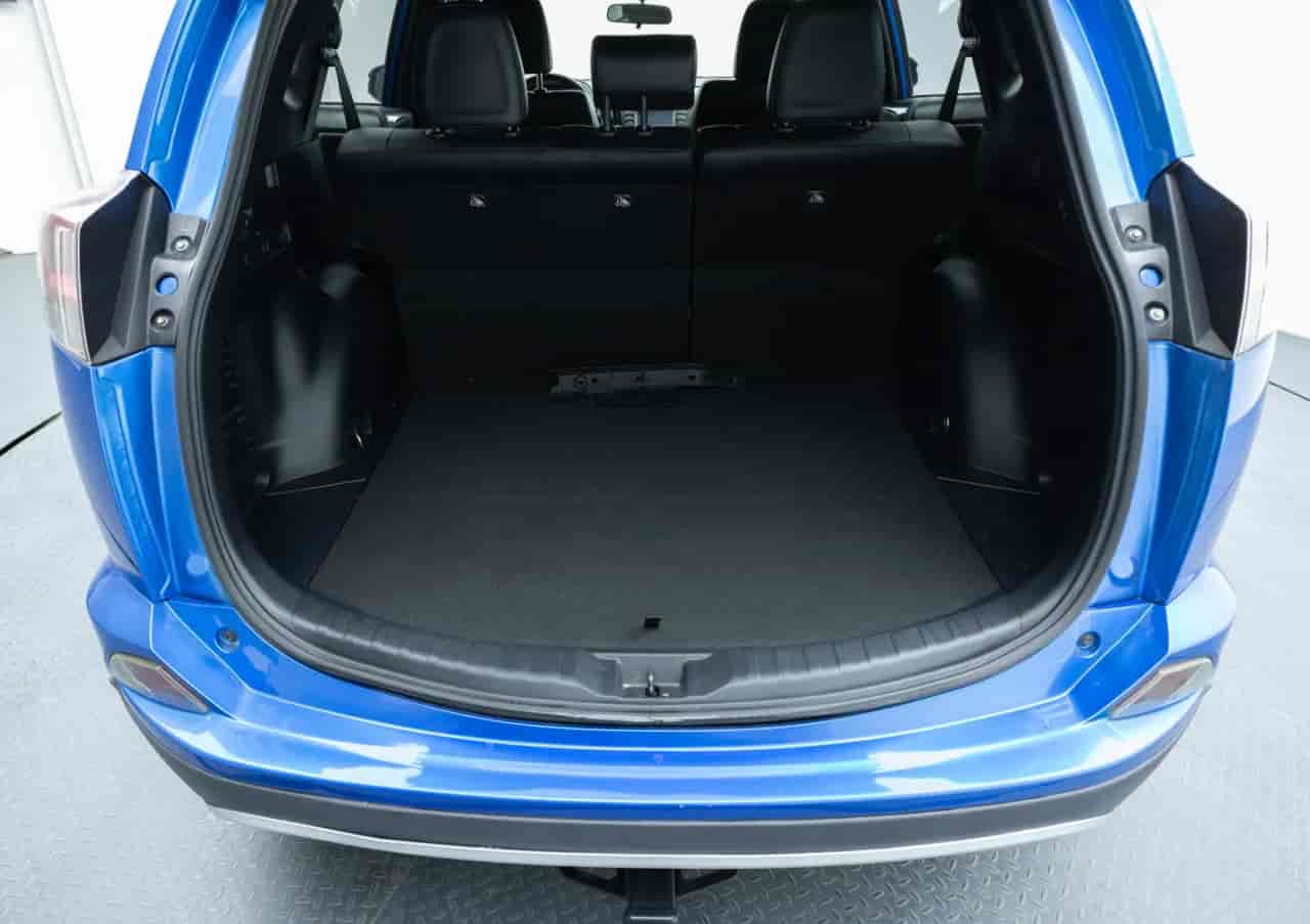 TOYOTA RAV4 - 7
