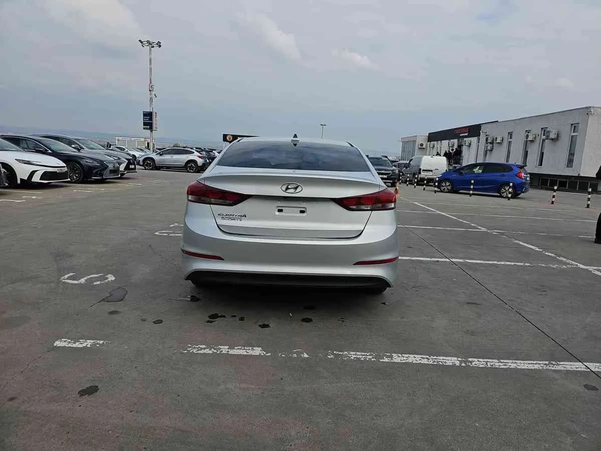 HYUNDAI Elantra - 5
