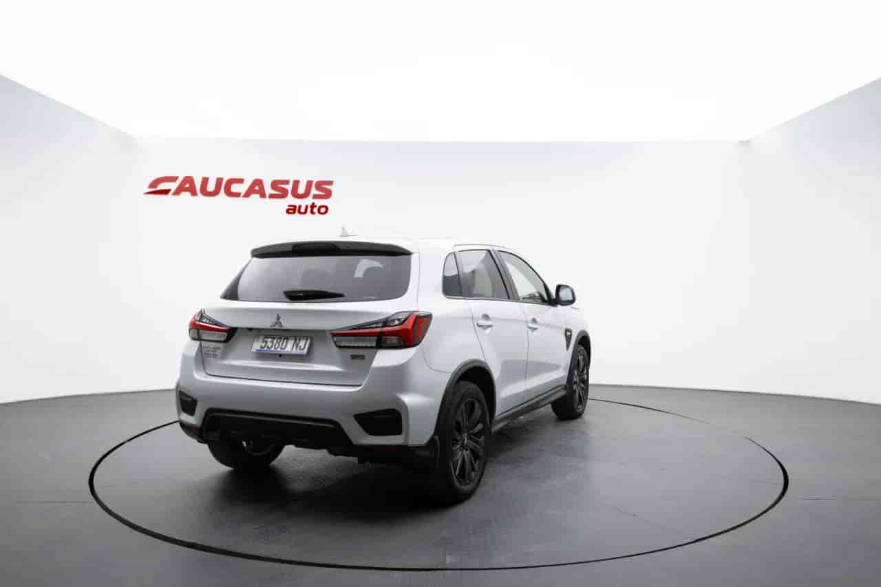 MITSUBISHI Outlander Sport - 4