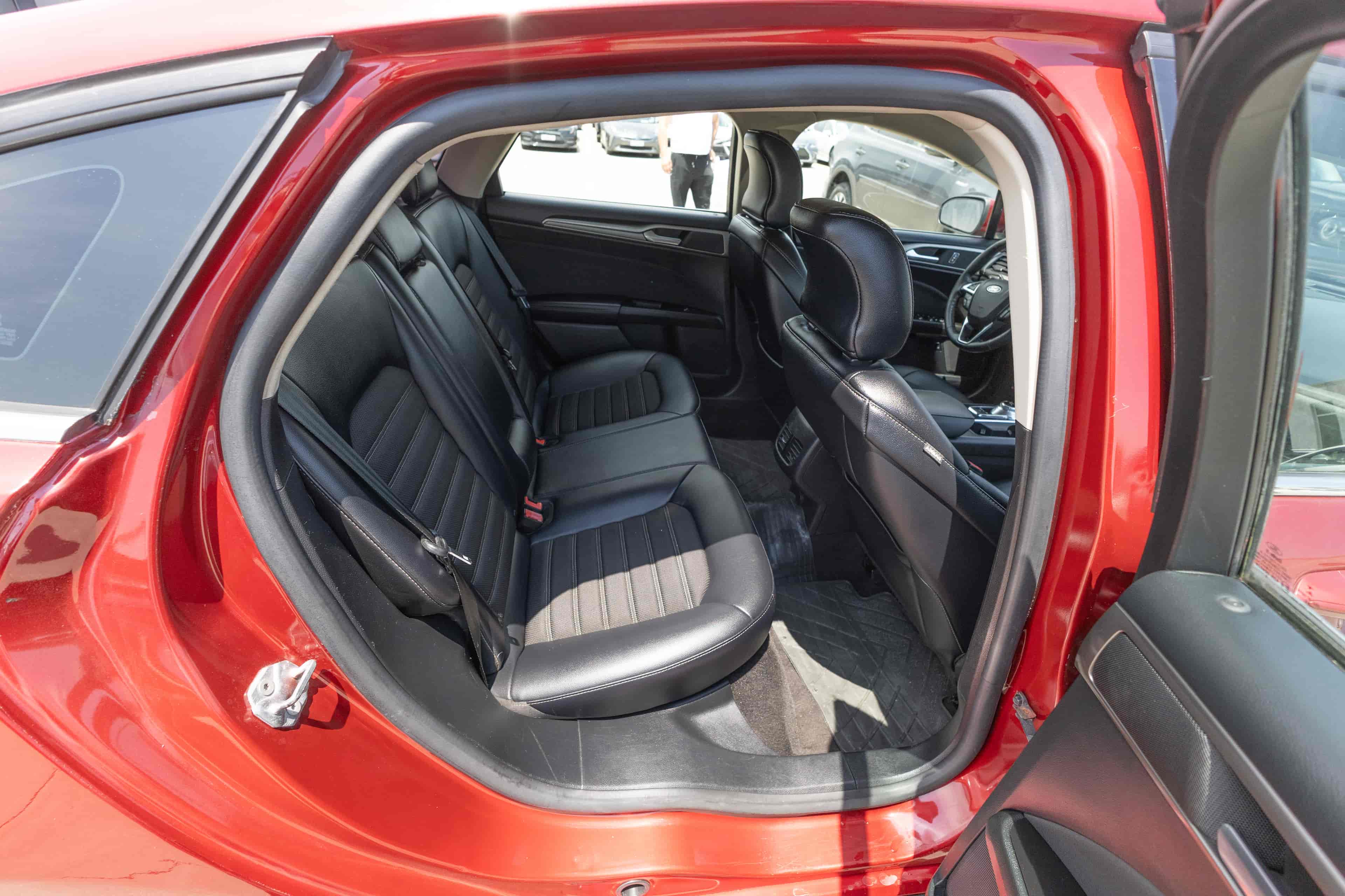 FORD Fusion - 8