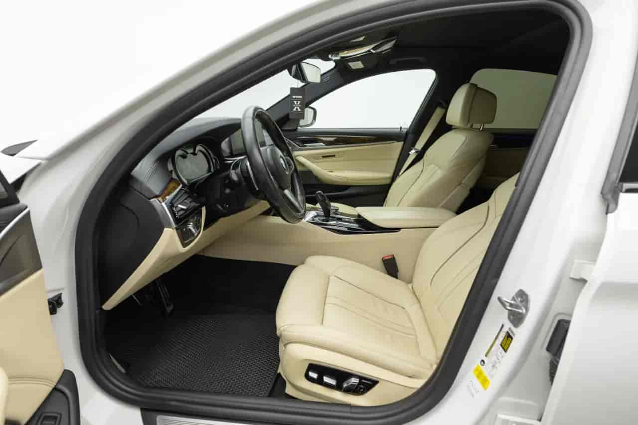 BMW 540i - 10
