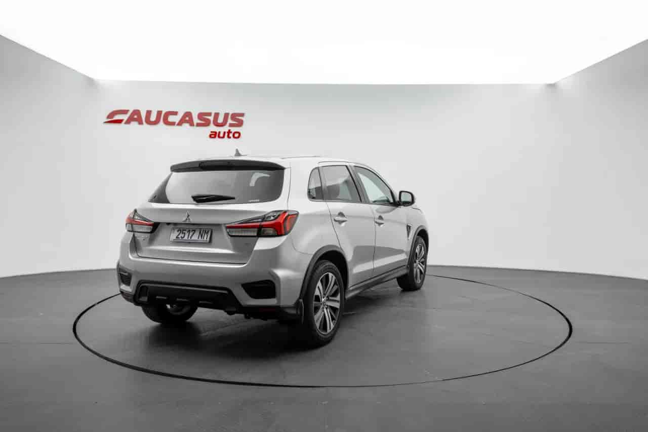 MITSUBISHI Outlander Sport - 4