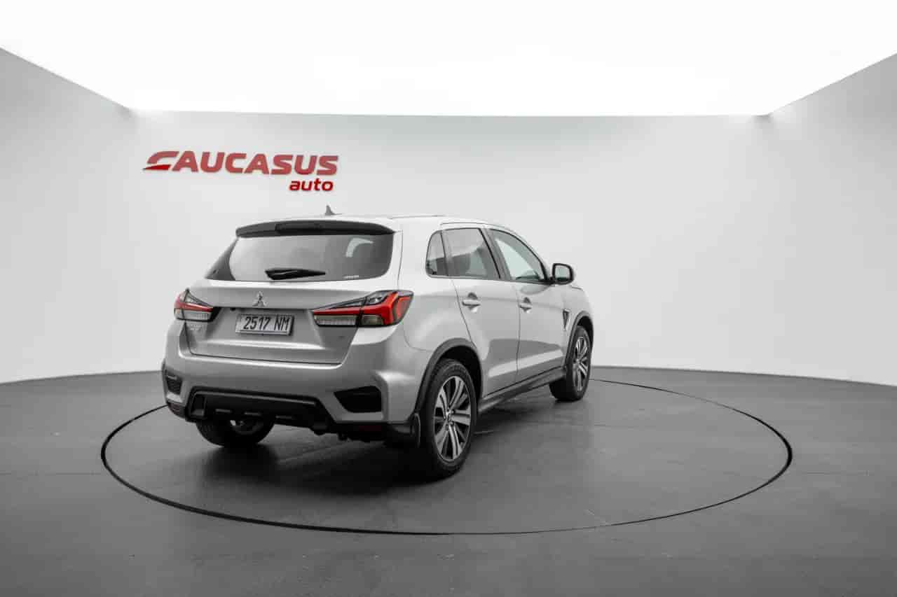 MITSUBISHI Outlander Sport - 5