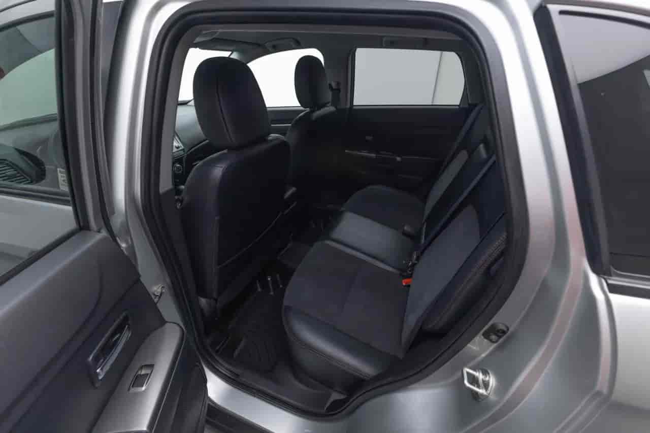 MITSUBISHI Outlander Sport - 9