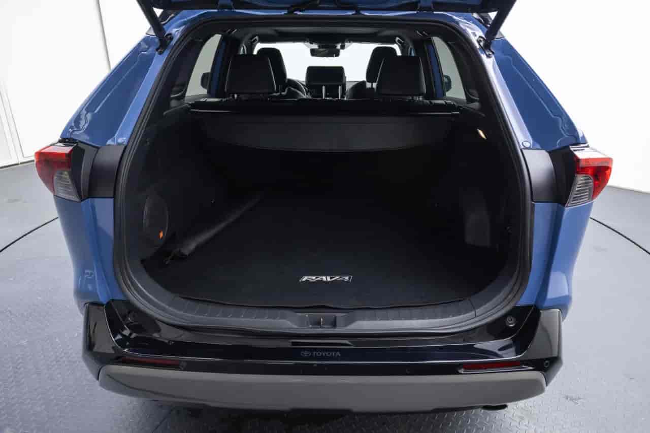 TOYOTA RAV4 - 7