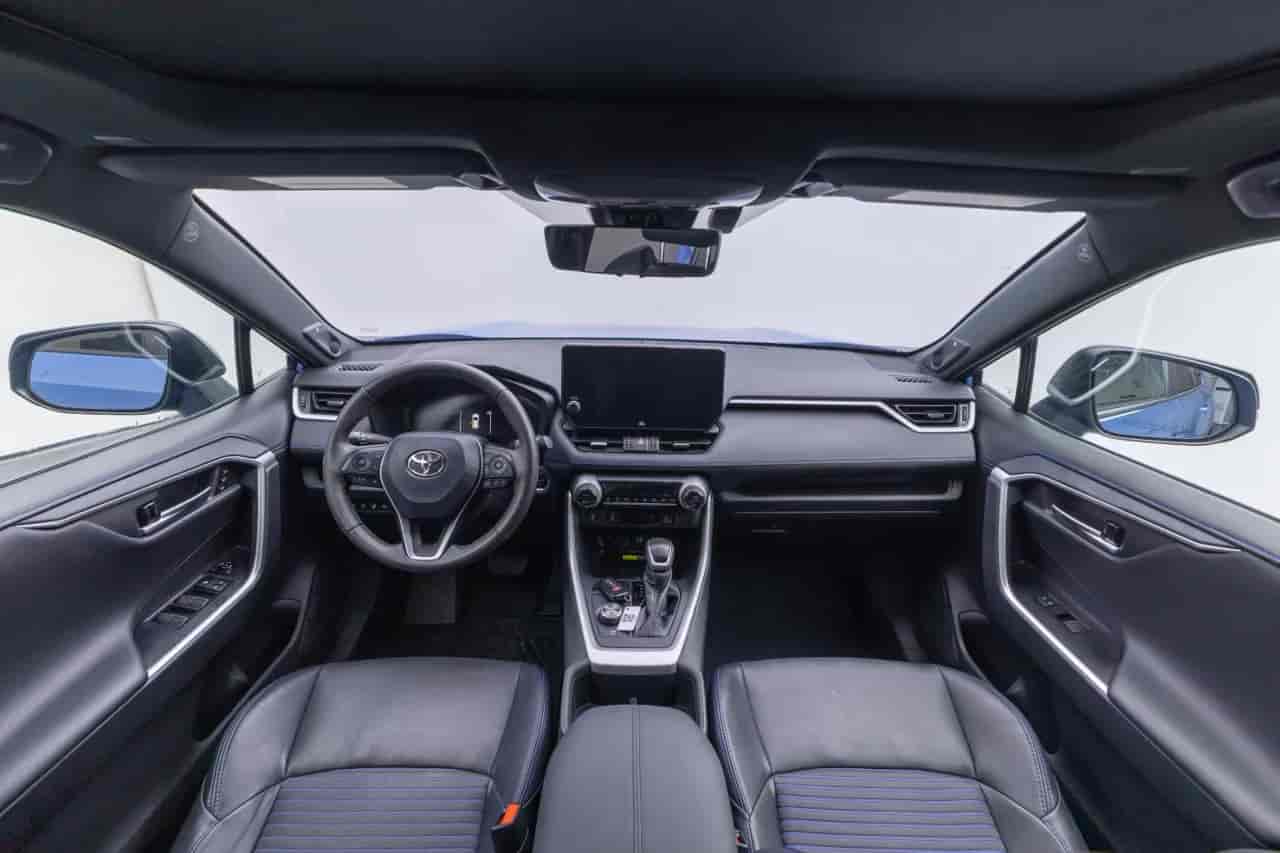 TOYOTA RAV4 - 9