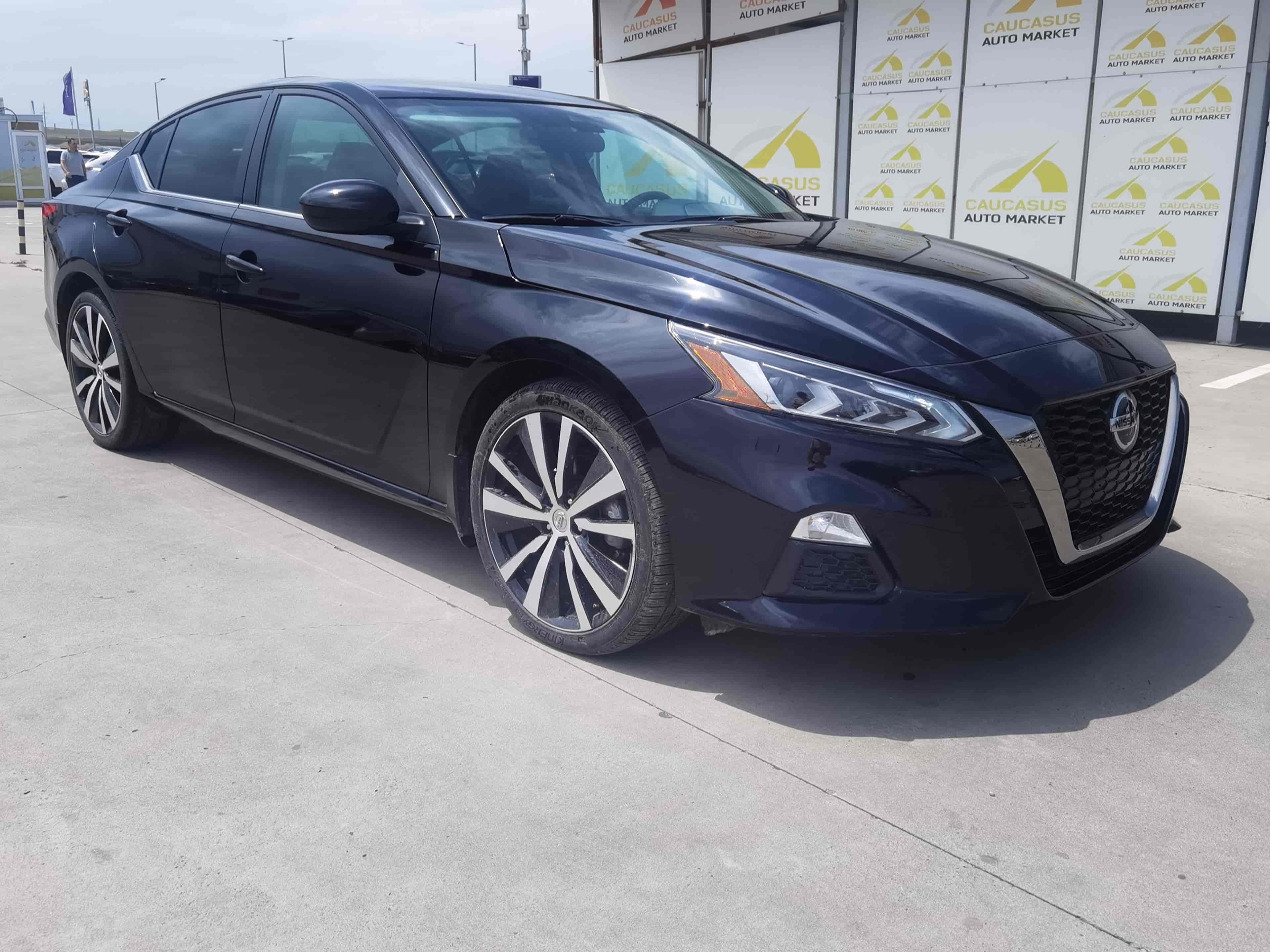 NISSAN Altima - 3