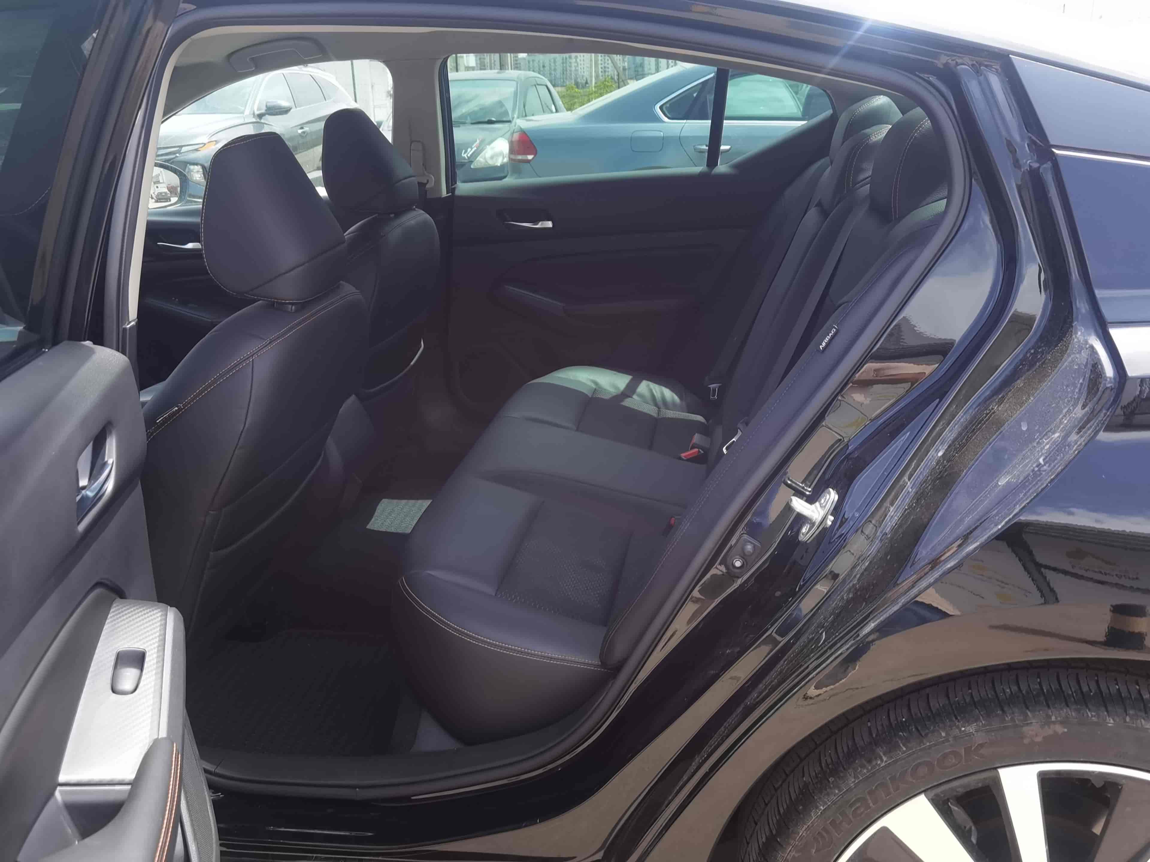 NISSAN Altima - 7
