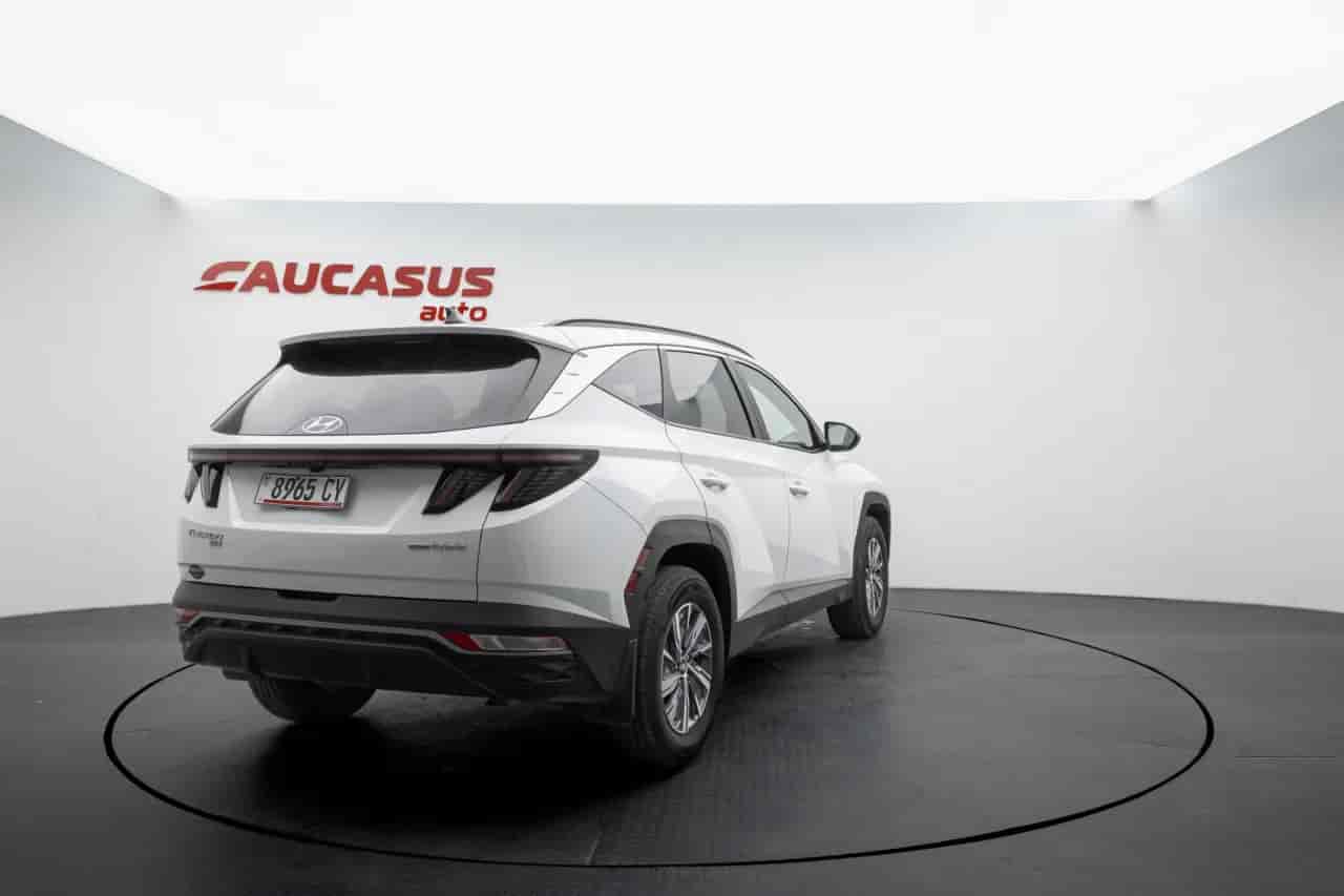 HYUNDAI Tucson - 5