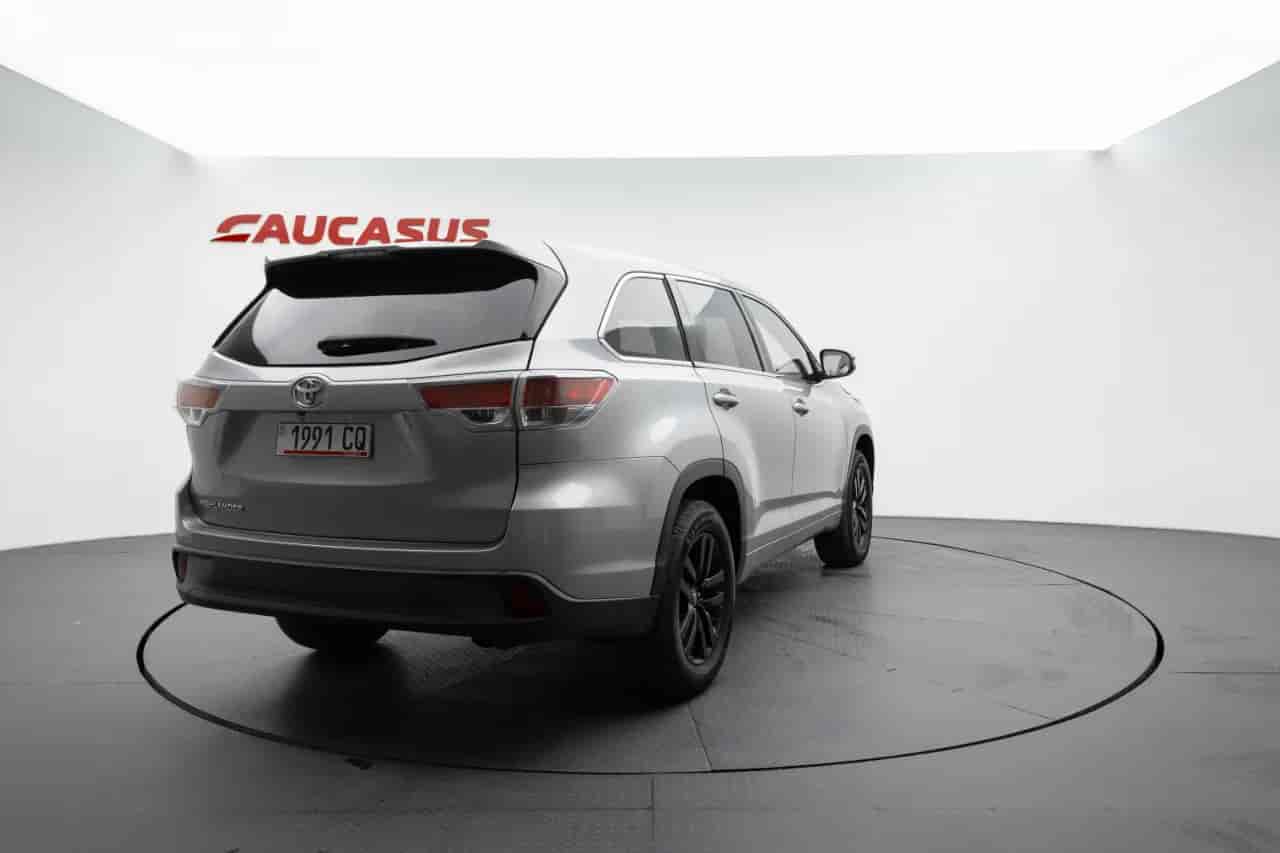 TOYOTA Highlander - 4