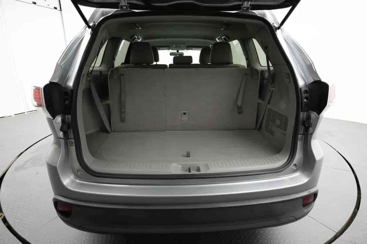 TOYOTA Highlander - 7