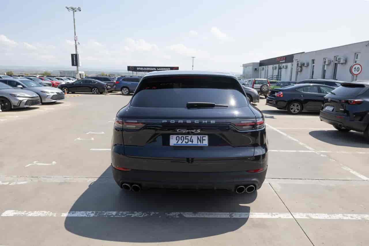 PORSCHE Cayenne - 8
