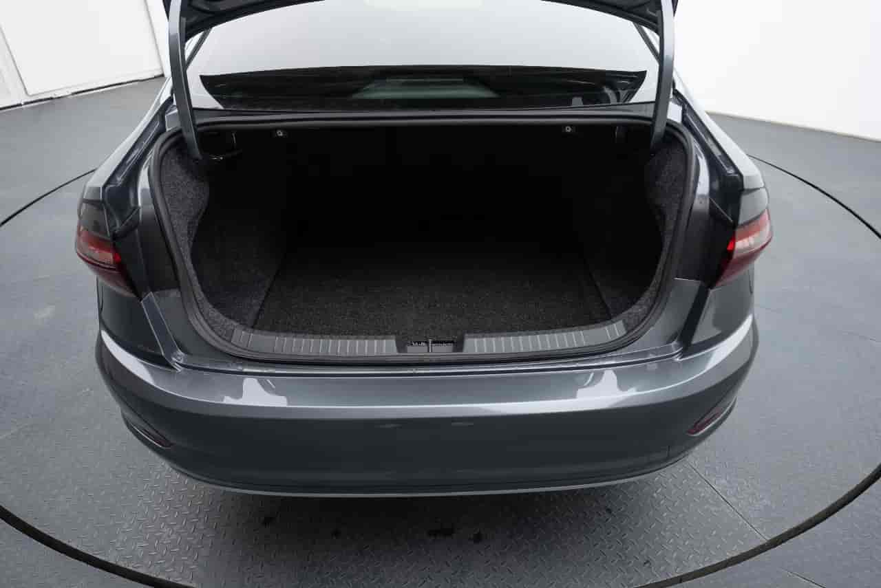 VOLKSWAGEN Jetta - 7