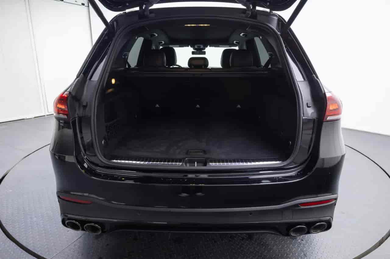 MERCEDES-BENZ E-Class - 7