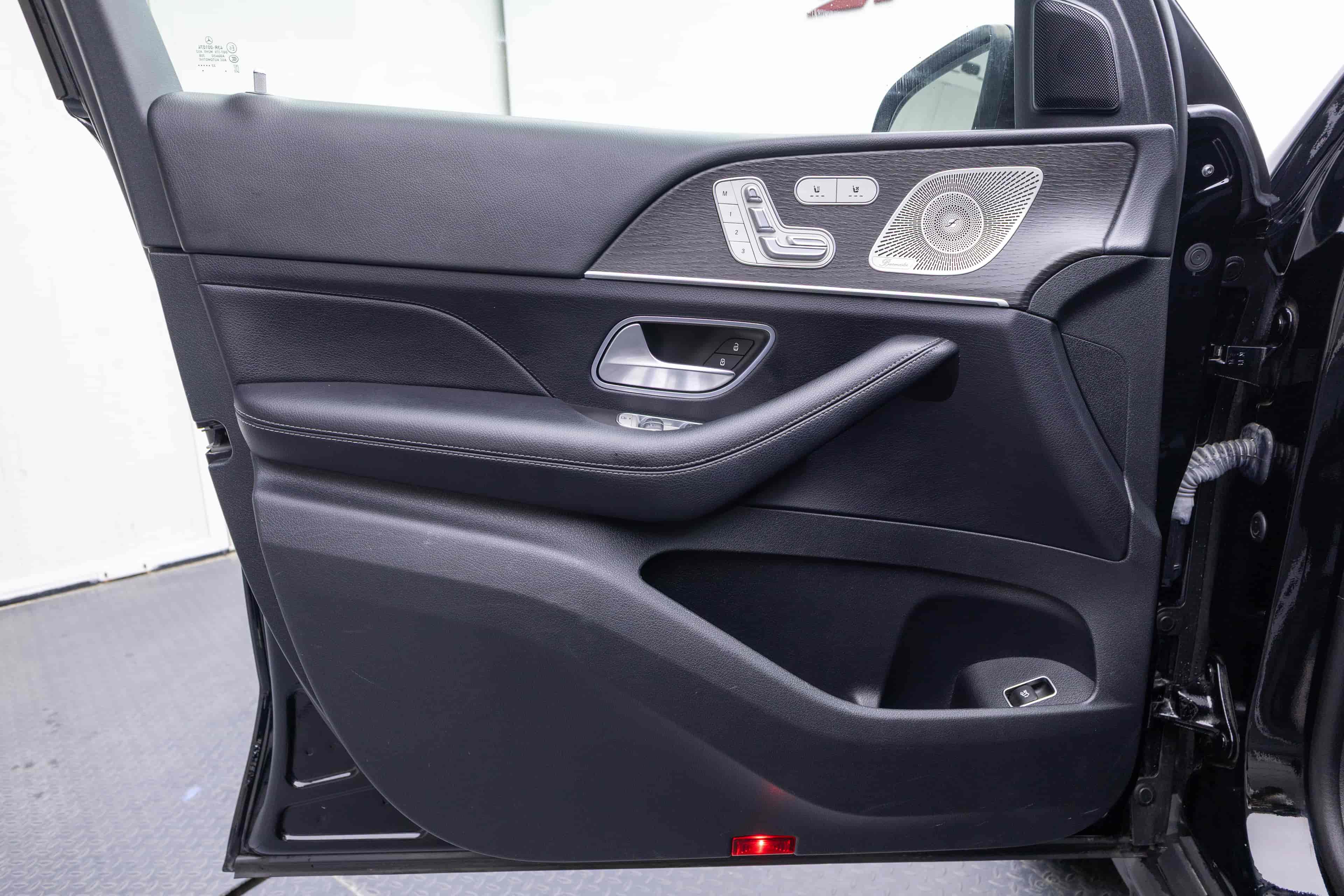 MERCEDES-BENZ E-Class - 10