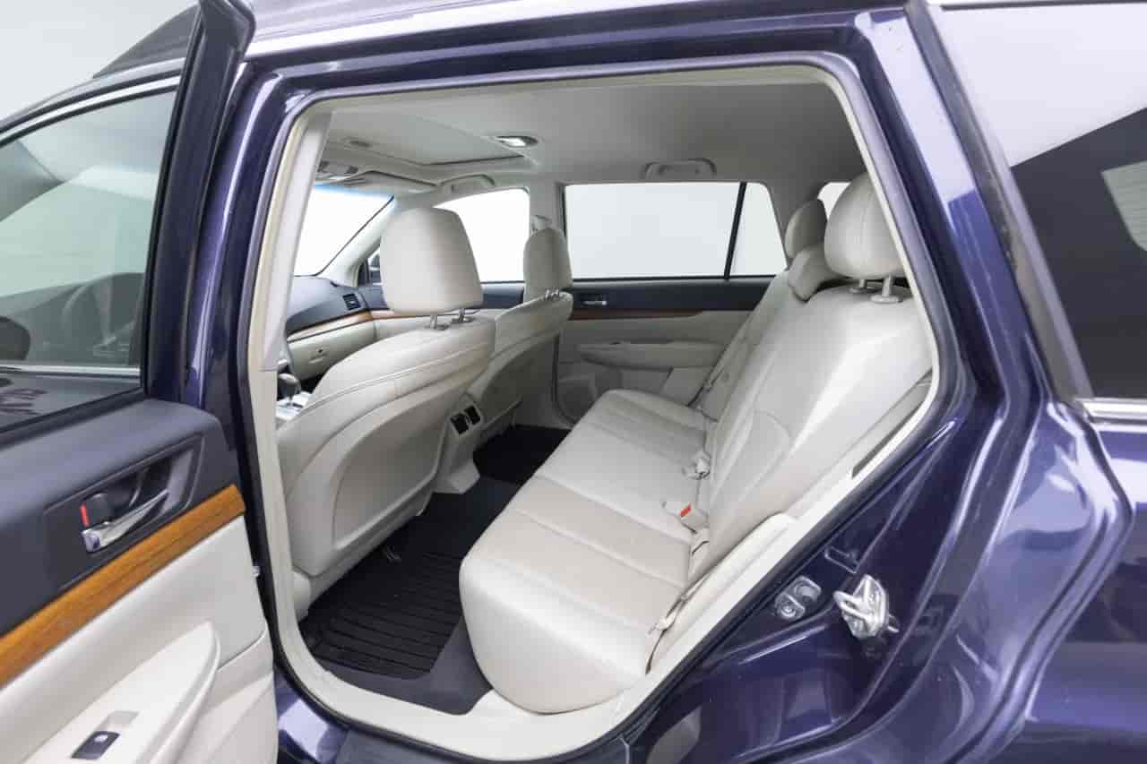 SUBARU Outback - 8