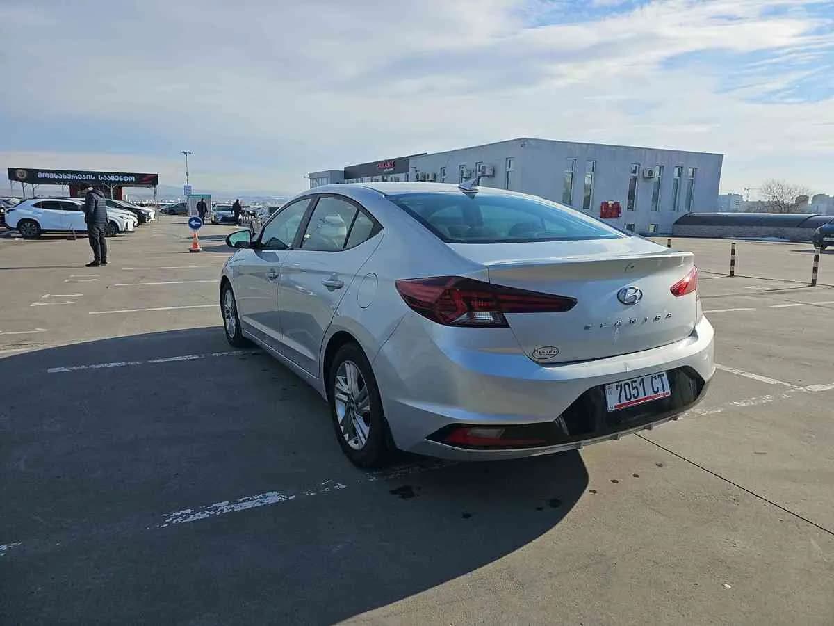 HYUNDAI Elantra - 6