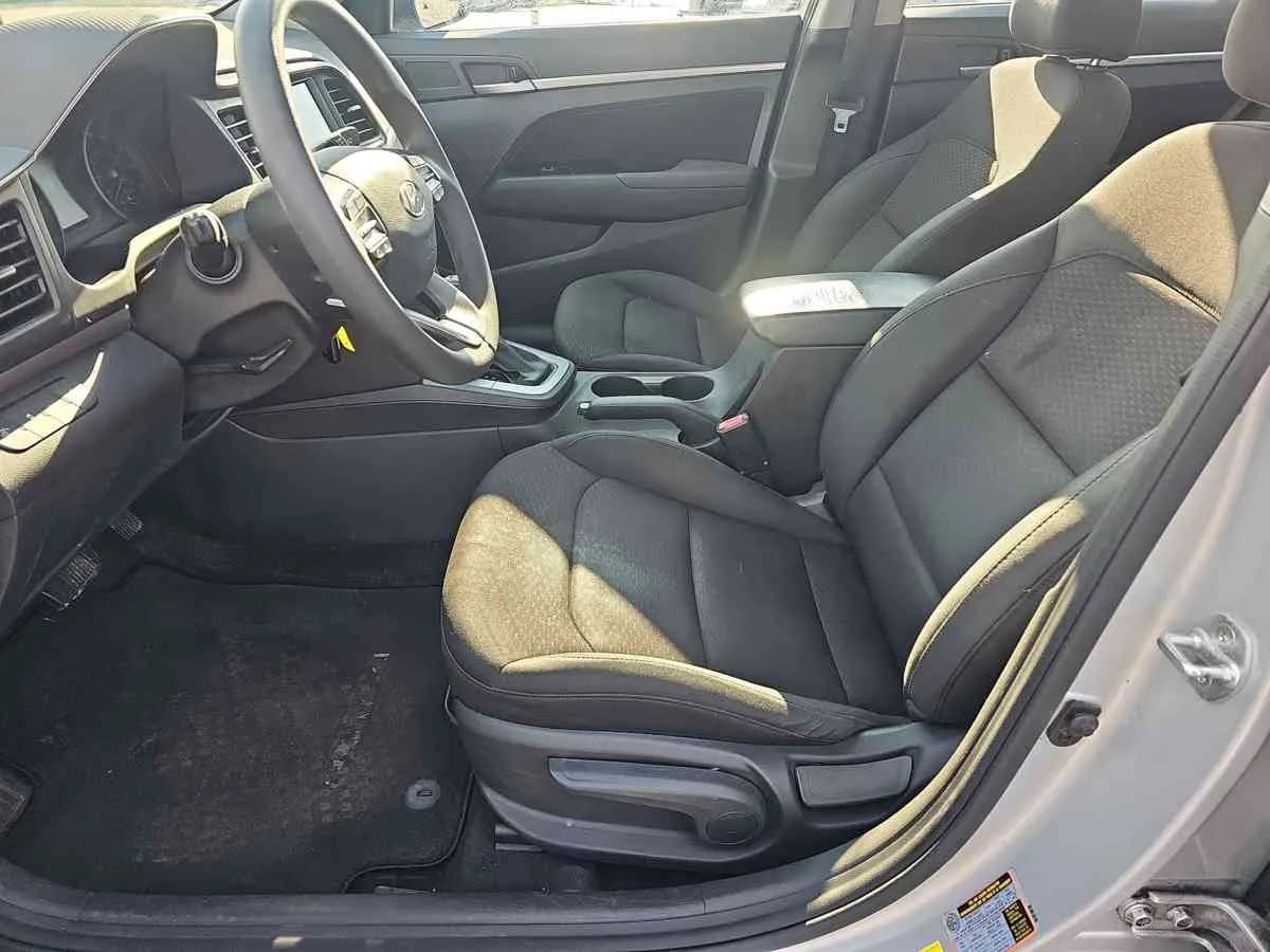 HYUNDAI Elantra - 9